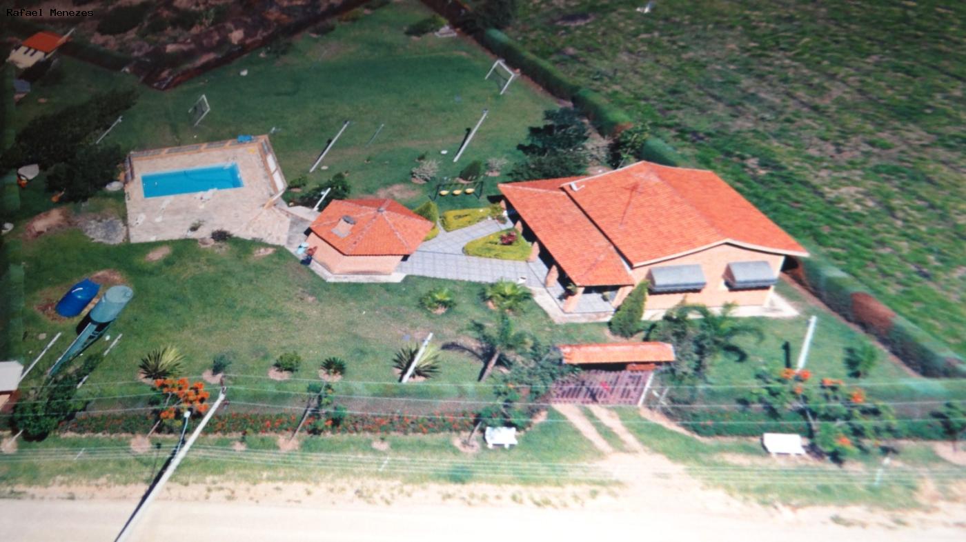 Chácara, 3 quartos, 3000 m² - Foto 1