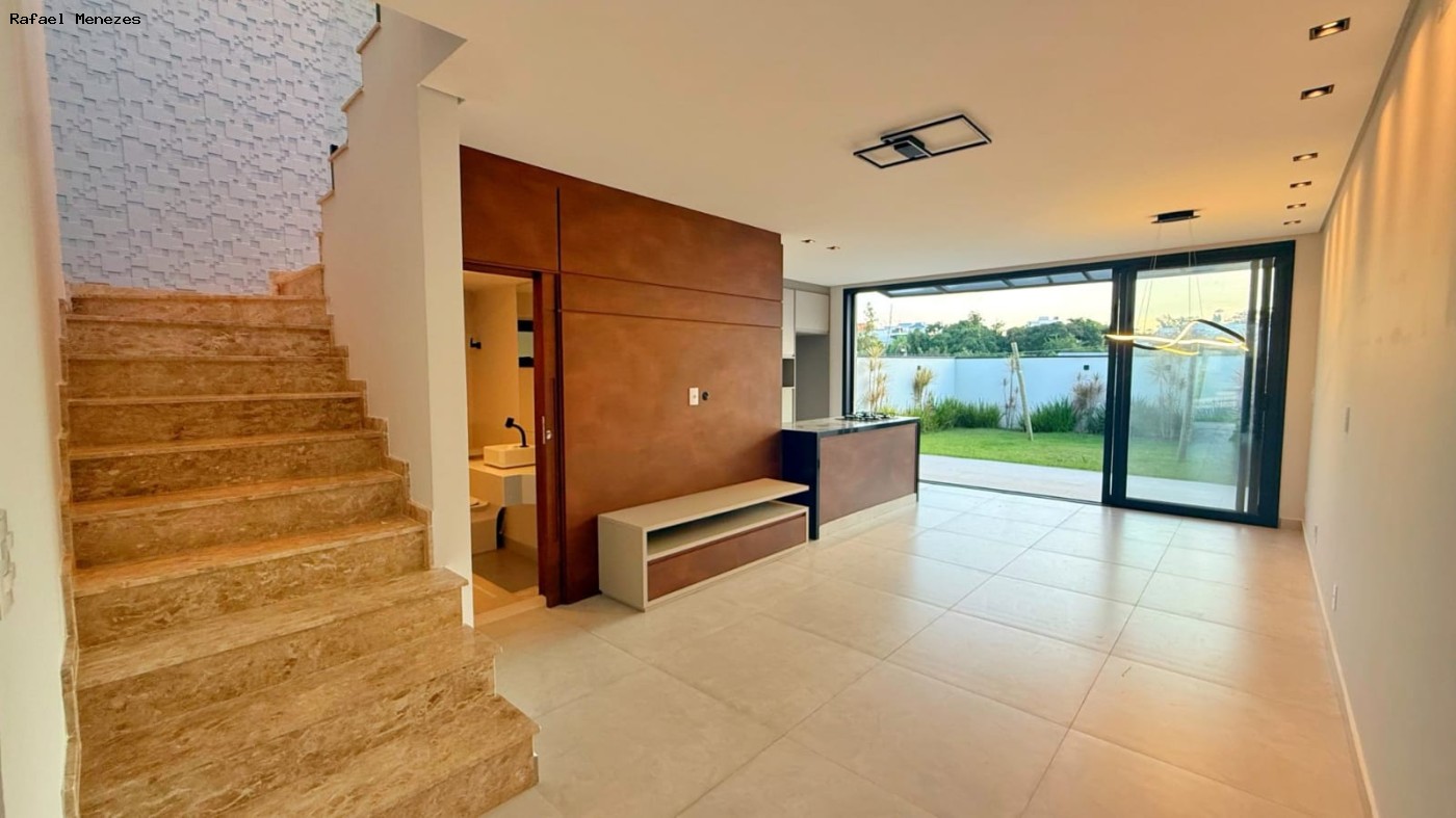 Sobrado, 3 quartos, 164 m² - Foto 2